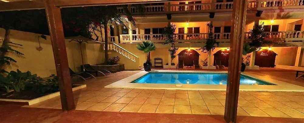 Aparthotel The Old Gin House Oranjestad