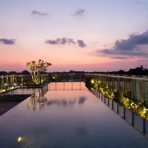 hotel-santika-seminyak.ubudhotelsnow.com/
